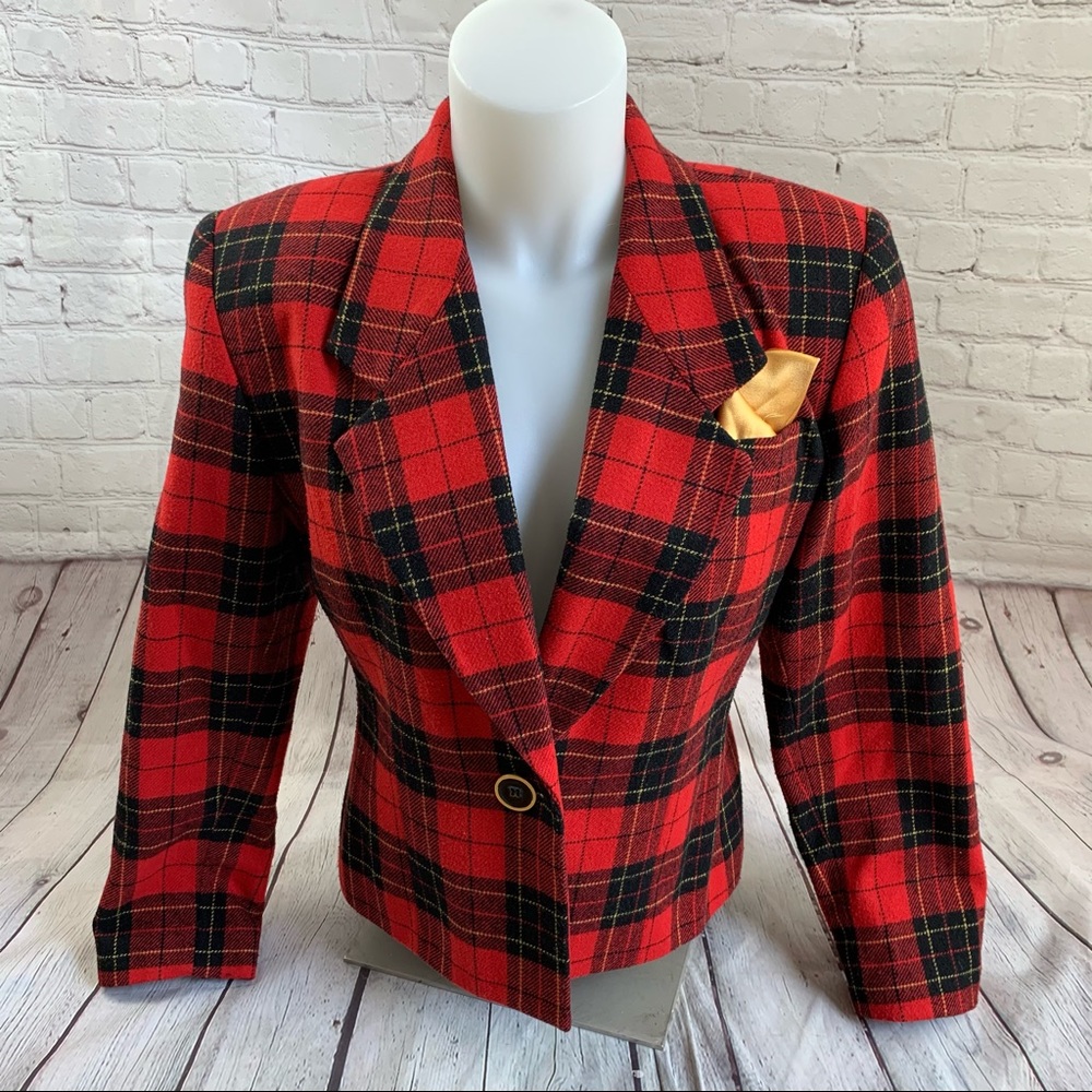 Amanda Smith Petites Vintage Plaid Cropped Blazer